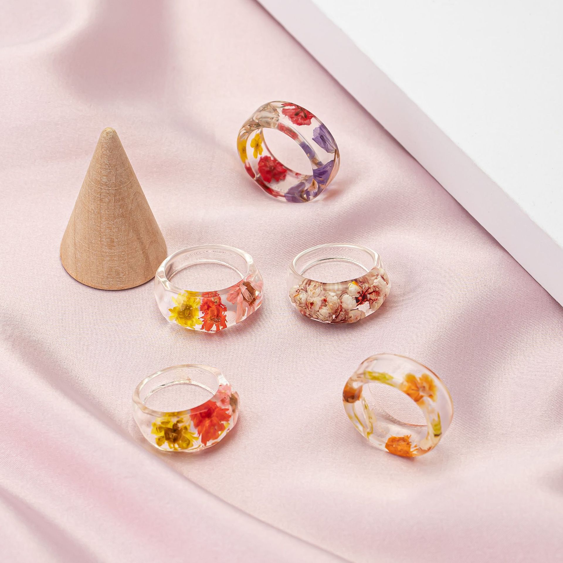 정교한 미니멀리스트 레진 데이지 드라이플라워 레트로 아 - Resin Art Ring 리뷰 및 가격